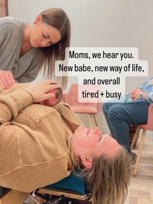 Chiropractor Orlando FL Scherina Alli With Mother Holding Baby Chiropractor Orlando FL Scherina Alli With Mother Holding Baby